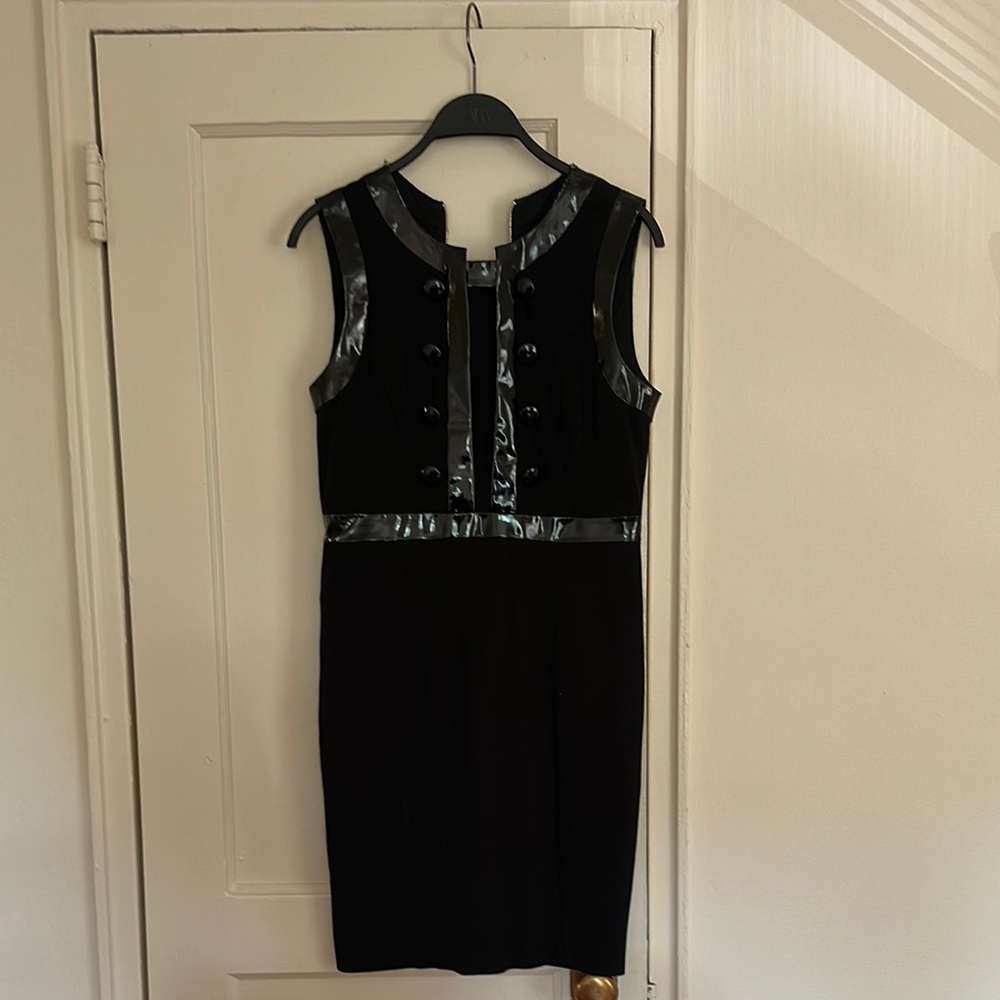 Elegant Black Sleeveless Dress